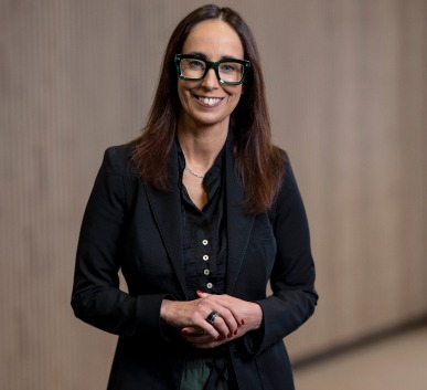 Sofia Marta é licenciada em Matemática Científica pela Universidade de Lisboa, com uma Pós-Gradução em eBusiness do ISEG. É atualmente Country Manager da Google Cloud em Portugal, sendo responsável pela liderança do negócio e crescimento no mercado. Iniciou a sua carreira na Accenture, com foco na modernização do setor público, empresa para onde regressou mais tarde como Vice-Presidente. Desempenhou entretanto funções na Glintt, como responsável de smart processes, bem como na Microsoft Portugal.